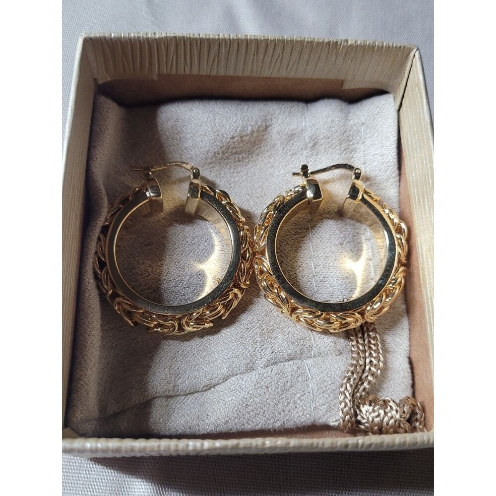 Bronzoro Byzantine Round Hoop Earrings – 30mm – 18K Gold Plated – Latch Back